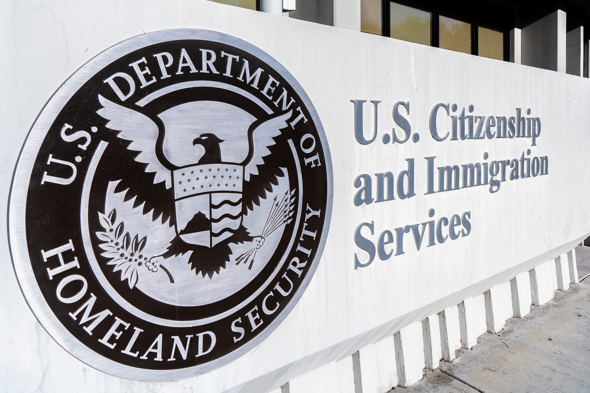 Read more about the article USCIS Announces Temporary Suspension of Premium Processing for FY2021 Cap-Subject Petitions